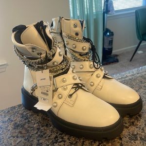 Zara white chain boots